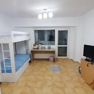 verificați disponibilitatea